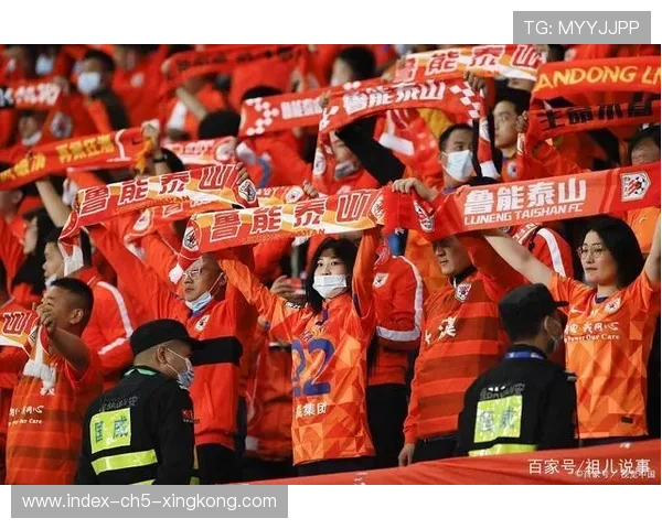 山东泰山连续边路传中,压力持续堆积 山东泰山连续边路传中,压力持续堆积