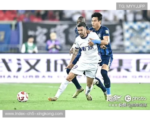 天津津门虎边线绕开三人防守